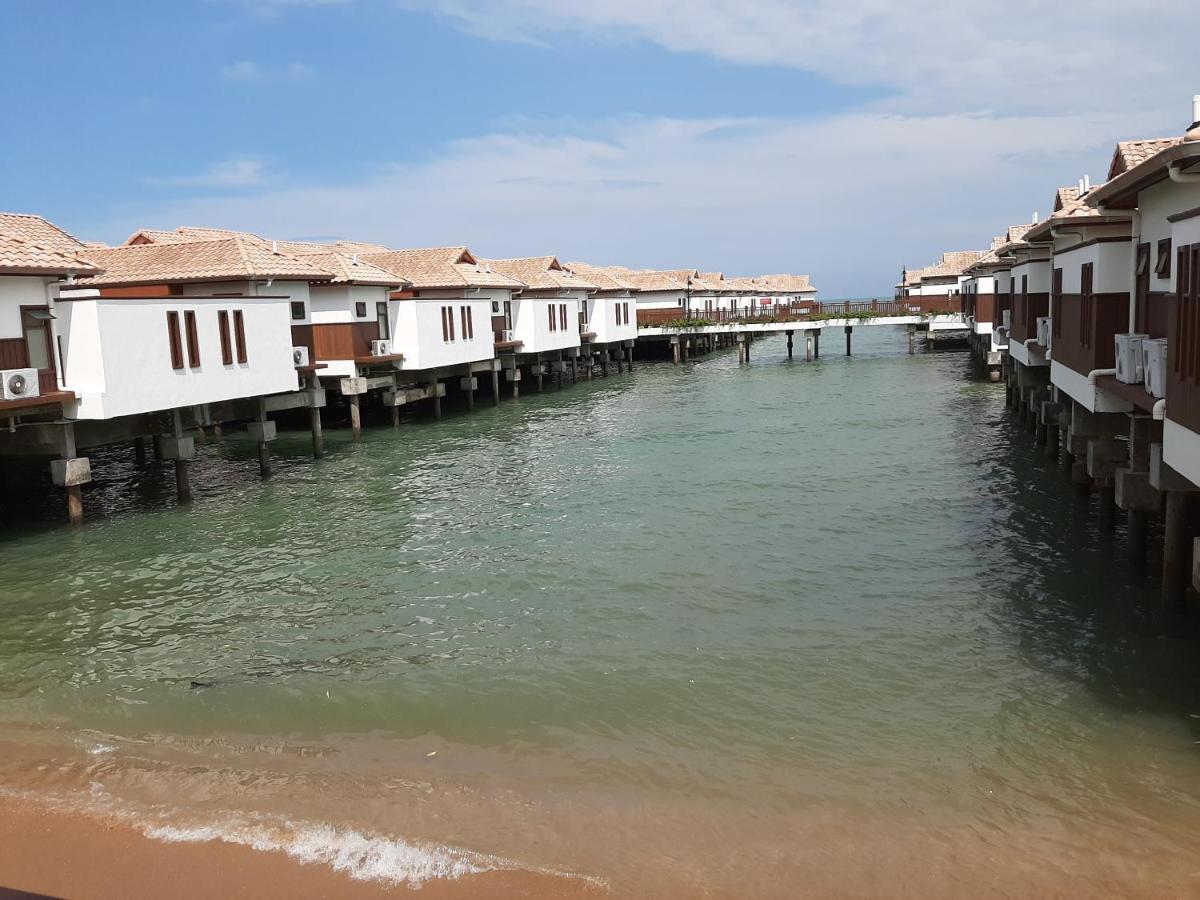 Wonderland Private Pool Villas At Port Dickson Exterior foto